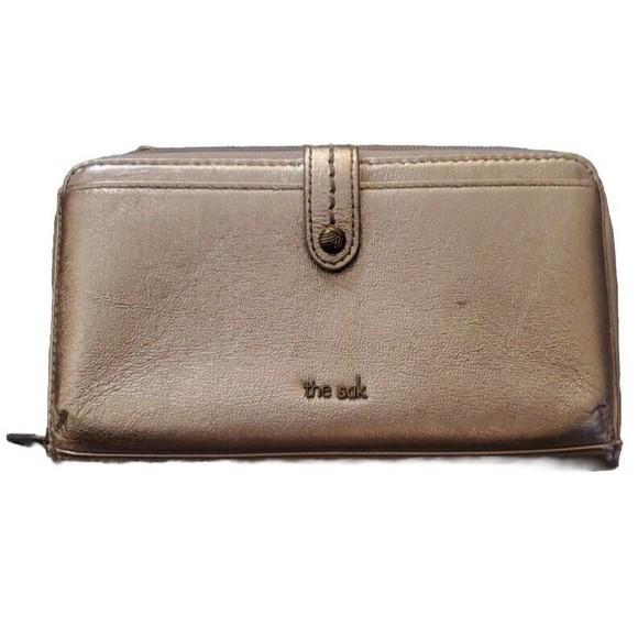 THE SAK Iris Smartphone Convertible Crossbody Wallet Purse Metalic Silver Flaw - Picture 2 of 5